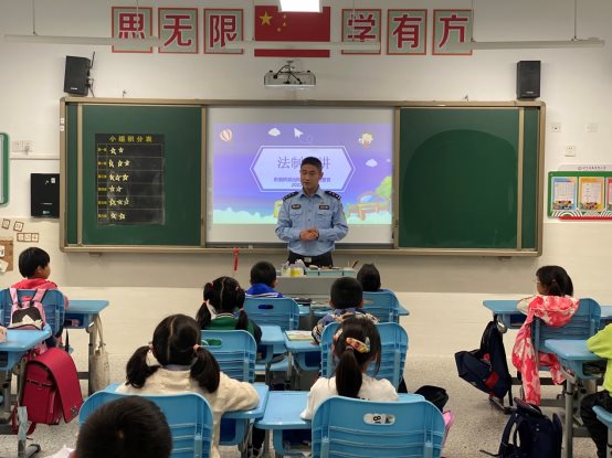 D:\思学街安全台账\法制\法制宣讲\342a356c199ed1a4a1e44e34ac7651f.jpg