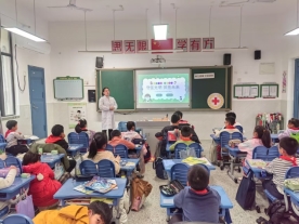 E:\活动日材料上报\2024-2025下学期\思学街小学第10个全国近视防控宣传教育月活动\近视防控知识进课堂1.jpg