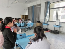 E:\活动日材料上报\2024-2025下学期\思学街小学第10个全国近视防控宣传教育月活动\视力检测2.jpg